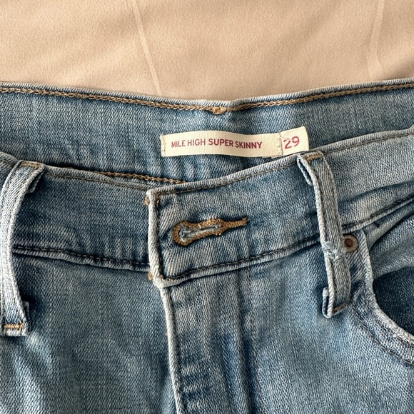 New without Tags - Levi’s Mile high rise skinny Jeans - no tears - no flaws - Picture 3 of 4